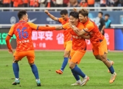 九游注册-年轻后卫加盟球队，立刻显示实力