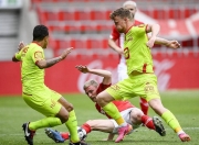 九游网站-皇马客场不败，击退对手夺得胜利