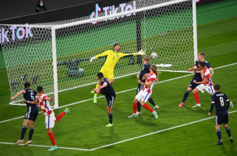 尤文图斯客场力克对手，迅速攀升积分榜的简单介绍