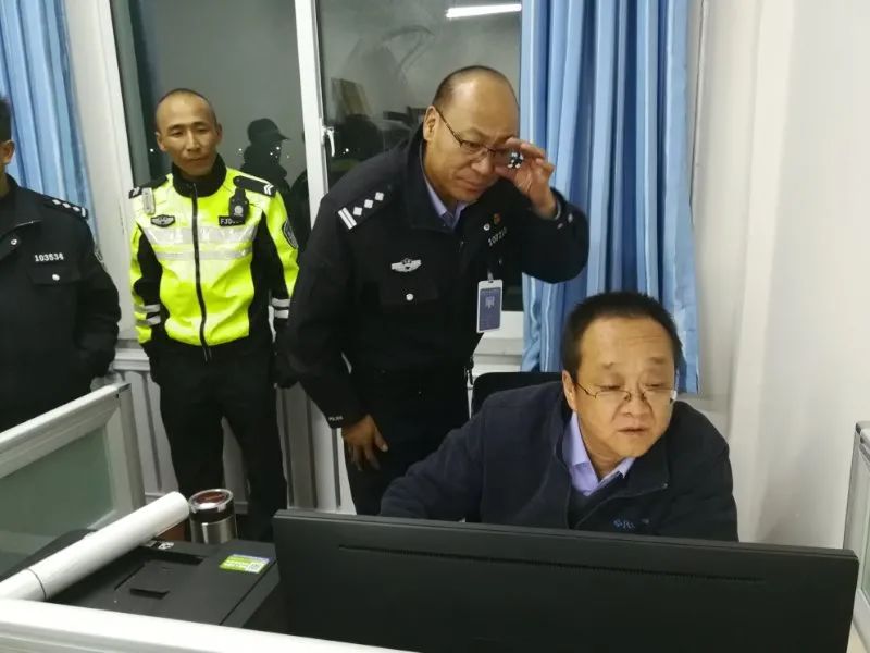 射击男子组：俄罗斯选手精准出击，夺冠