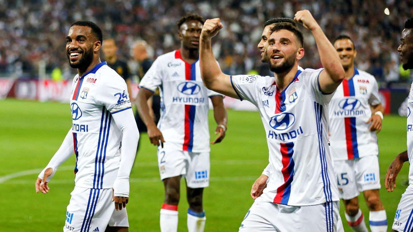 中国球队里昂准备争夺胜利，教练战术秘密